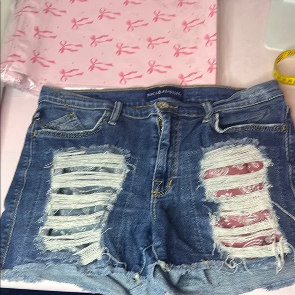 Rock & Republic Blue Distressed Women's Shorts - Picture 1 of 7